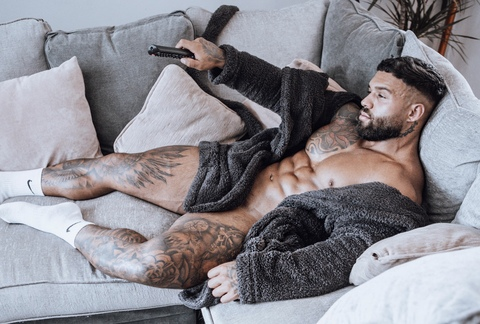 Header of handsometroyxxlfree