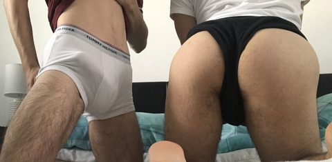 Header of hung-gay-couple